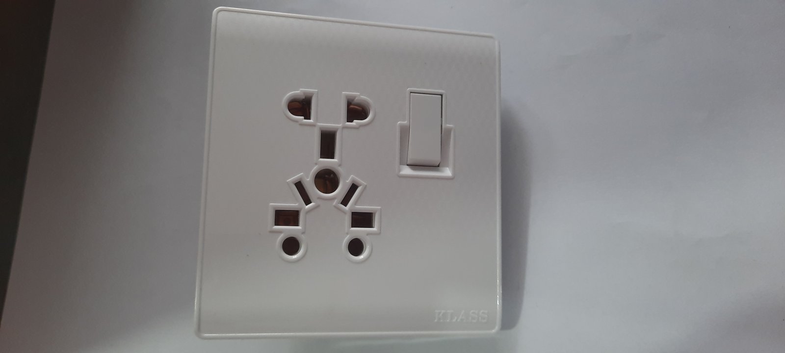 e12 - light plug white klass