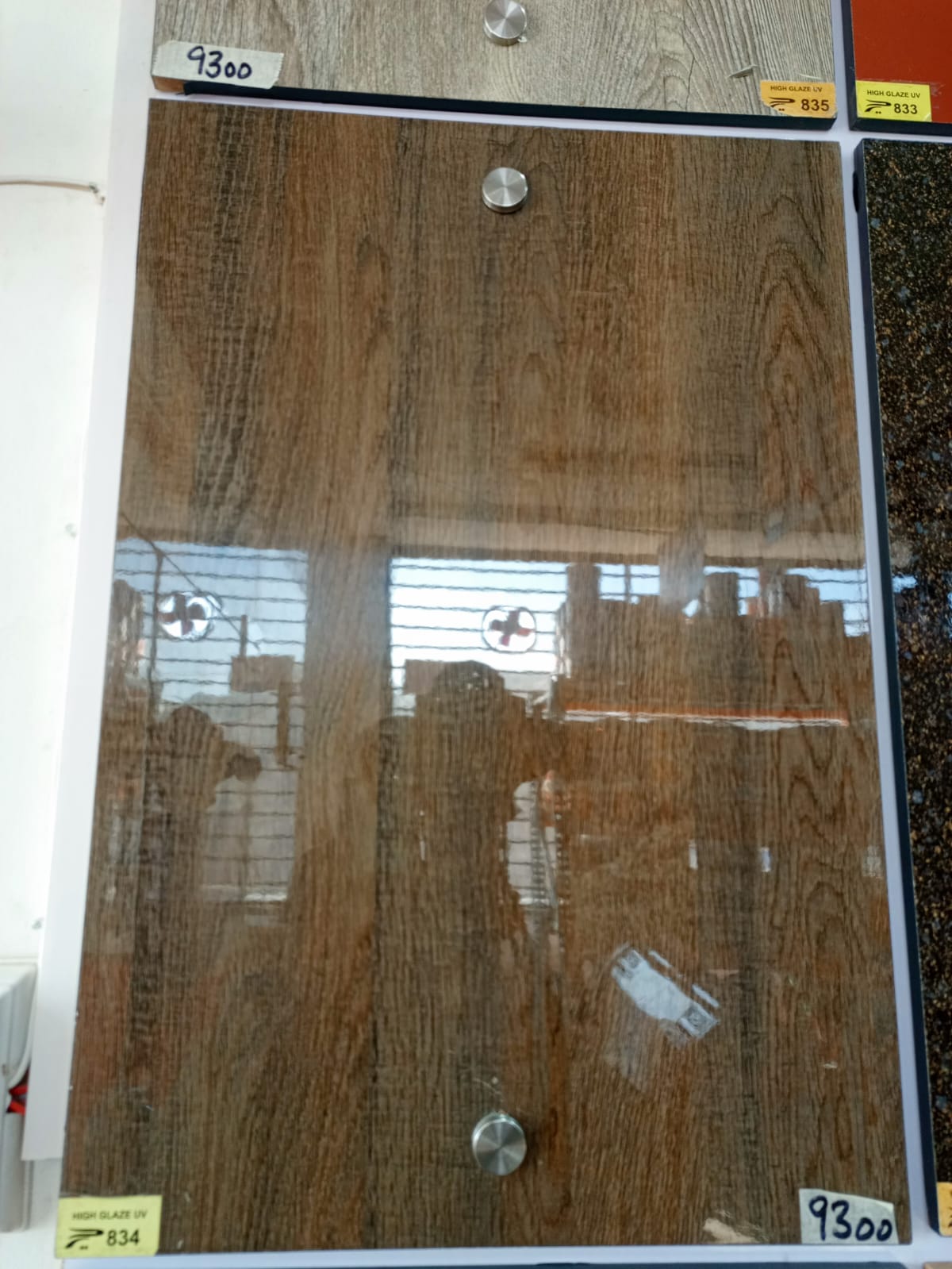 6579 - UV 834 platinum