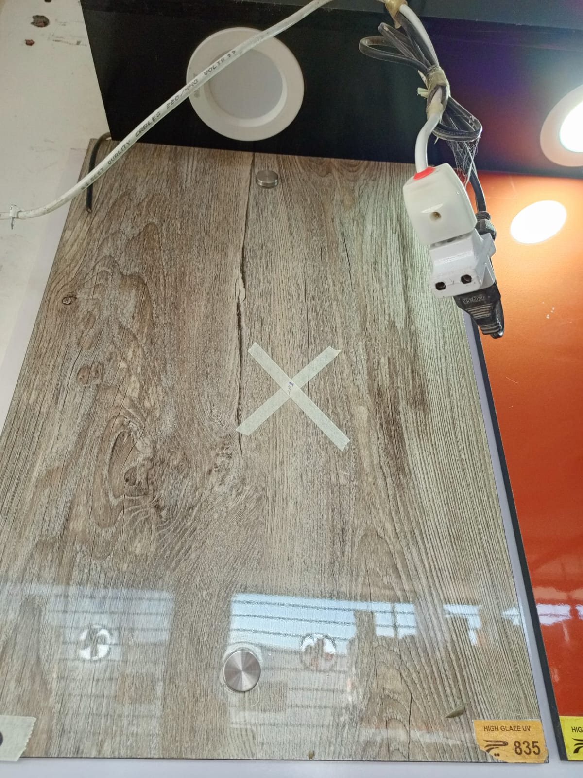 6501 - uv 835 platinum