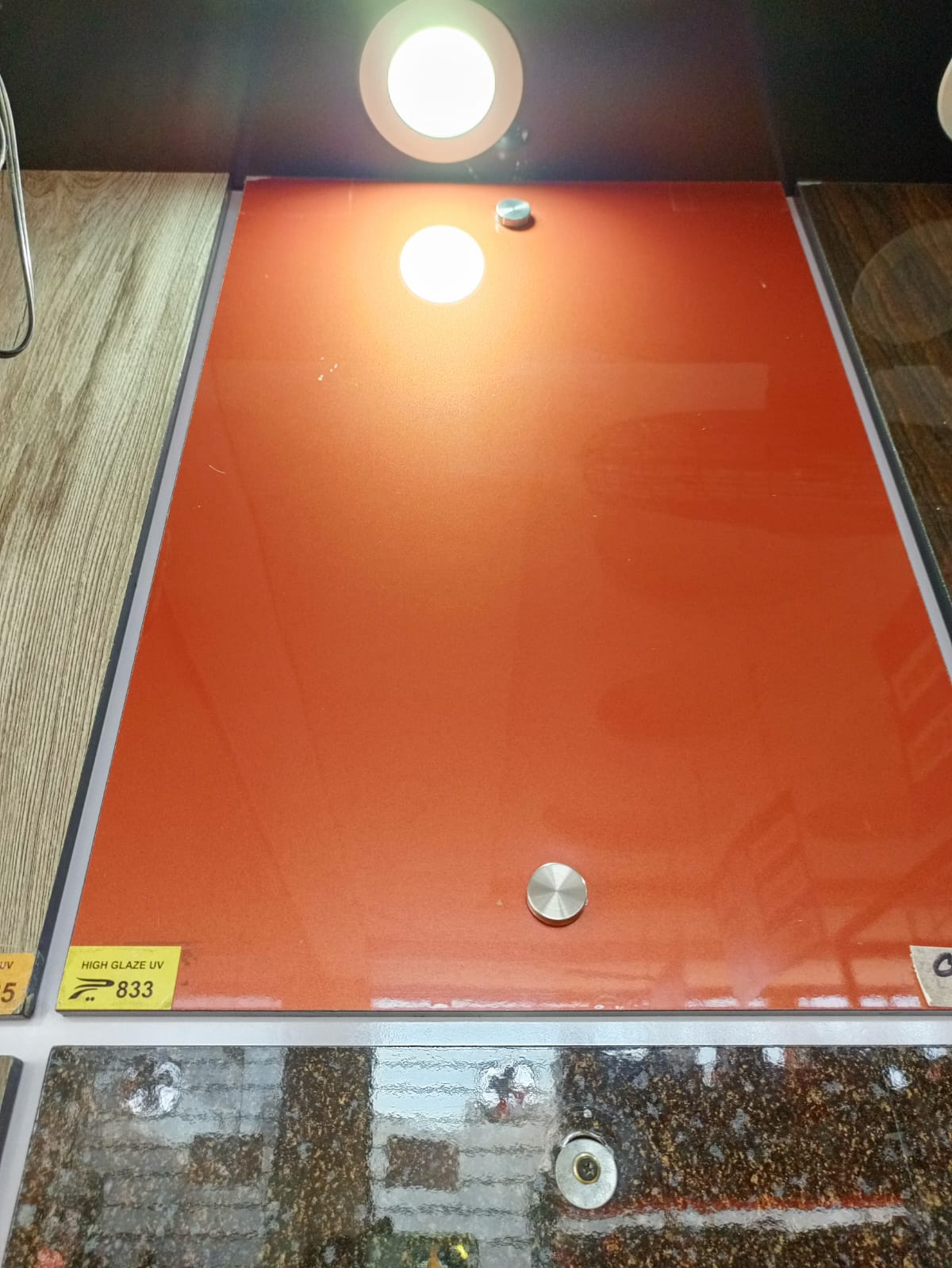 6404 - uv 833 platinum