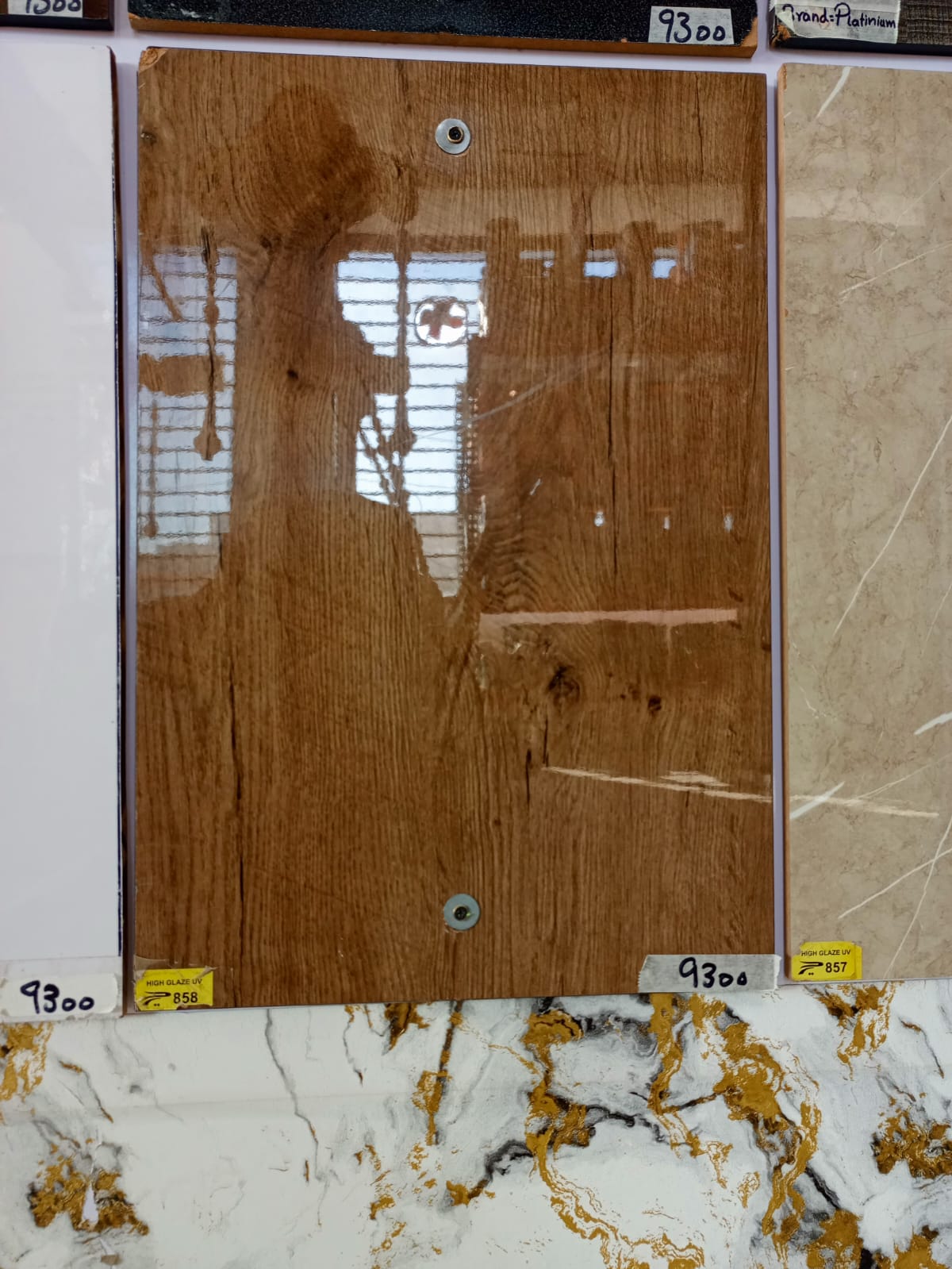 6412 - UV 858 platinum